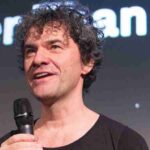 Mark Cousins (filmmaker) - Mark Cousins IFFR 2017 1 (cropped), tags: cousins' karlovy - CC BY-SA